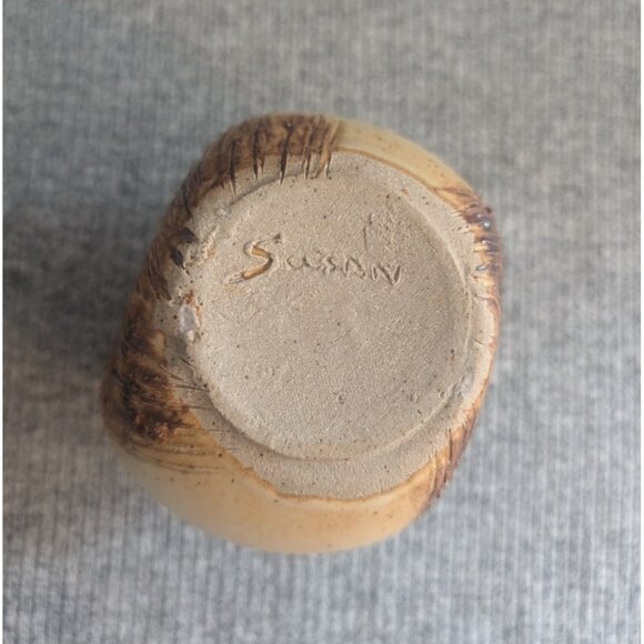 Handmade Beige/Brown Textured Pottery Jar/Vase, 5 1/4" Tall, Signed "Susan" - Picture 5 of 5